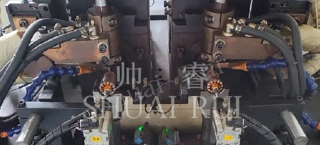 Apa kaluwihan lan skenario aplikasi saka mesin welding titik rotor duplex?